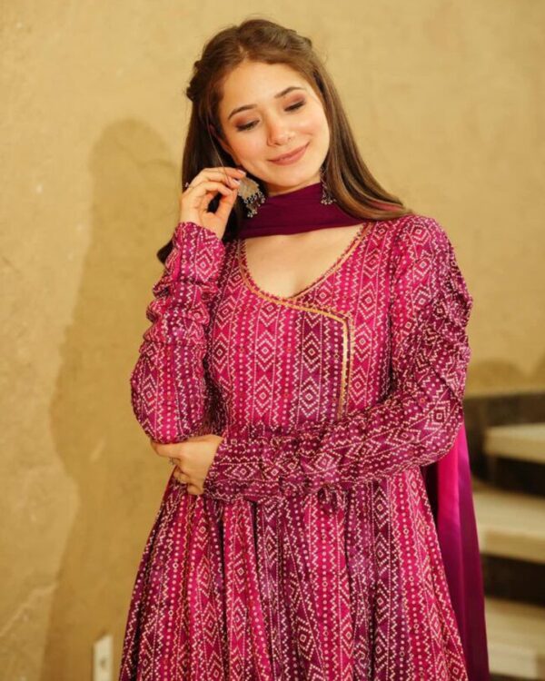 pink  havy  Faux Georgette Digital print with Tassels  Suit with dupatta - Image 4
