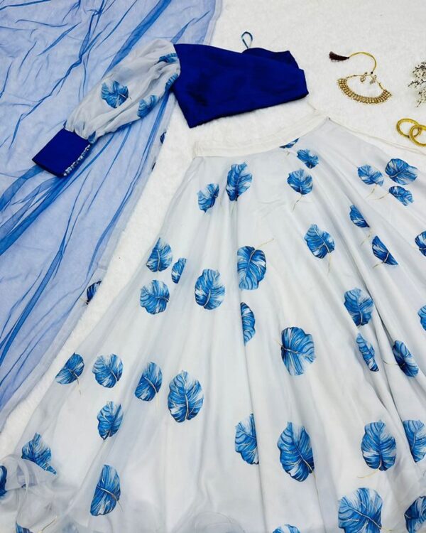 beautiful Designer Anarkali Suit On havy Faux Georgette febric & inner and pent on Crep Febric and Dupatta - Image 5