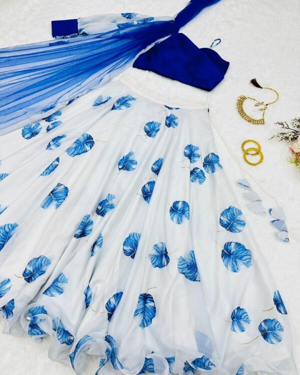 beautiful Designer Anarkali Suit On havy Faux Georgette febric & inner and pent on Crep Febric and Dupatta - Image 4