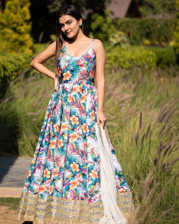 havy American Crep febric with inner and Digital flower Print with Thred and Sequnce work dupatta - Image 5
