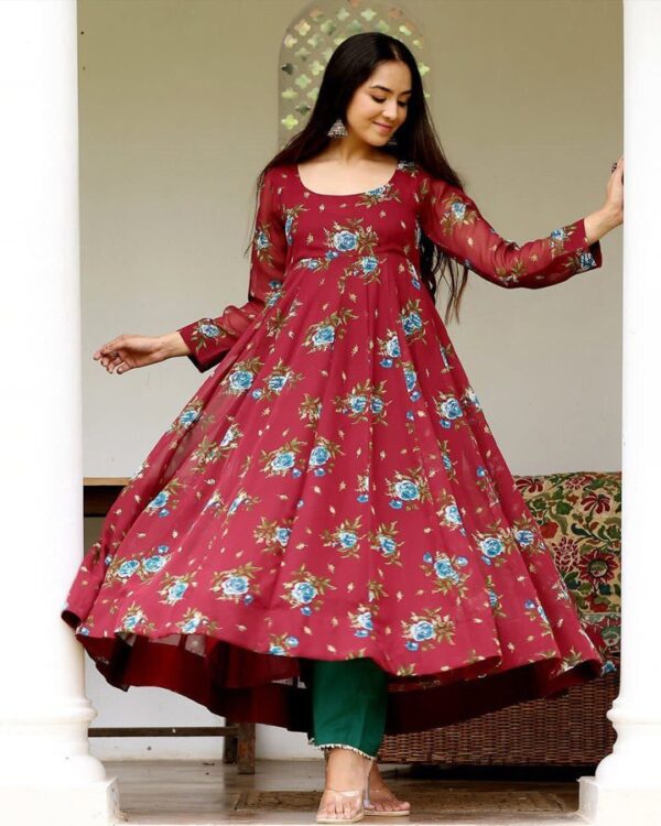 BEAUTIFUL DESIGNER ANARKALI SUIT ON HAVY FAUX GEORGETTE - Image 6
