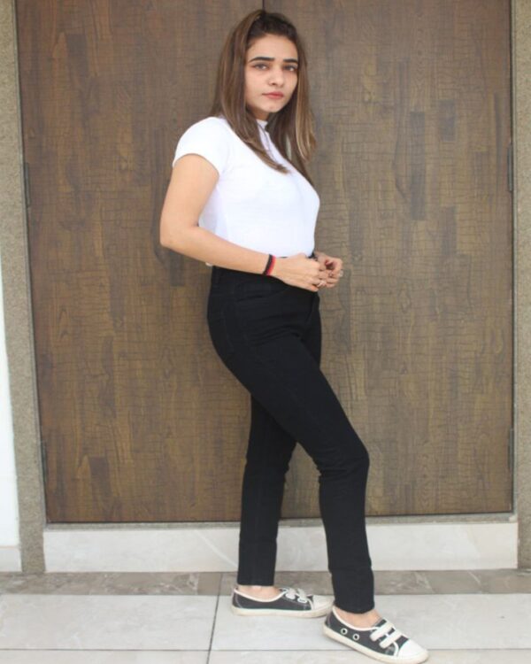 1 BUTTON HIGH WAIST JEANS - Image 3