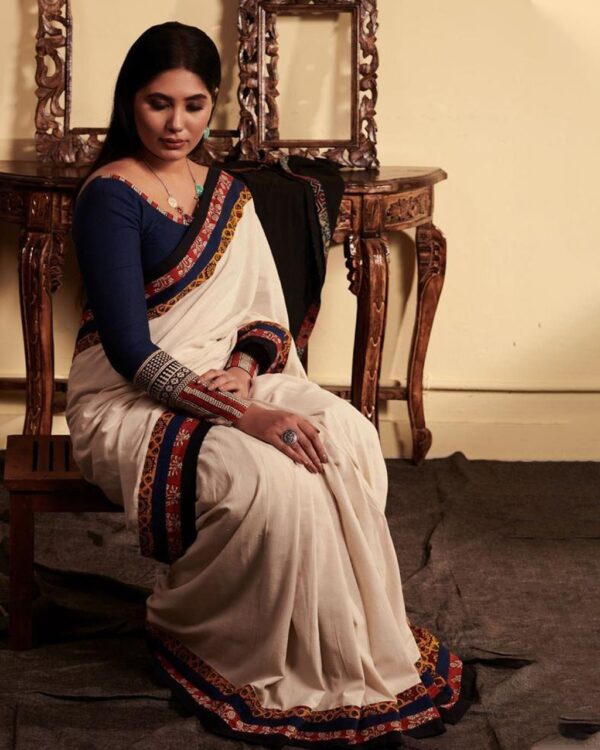 WHITE DIGITAL PURE COTTAON RED AND BLUE BORDAR SAREE