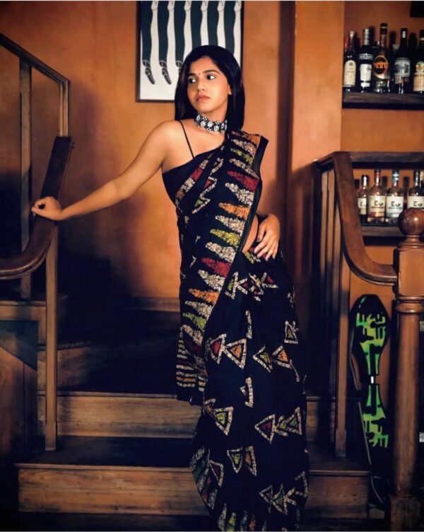 BLACK PURE COTTON TRIANGLE DESIGN SAREE